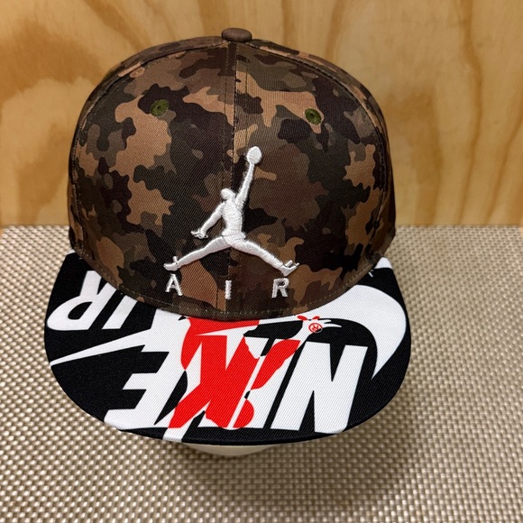 *Rare* Michael Jordon Logo Camo Camouflage Snapback Hat Cap Adjustable - New - Picture 2 of 6